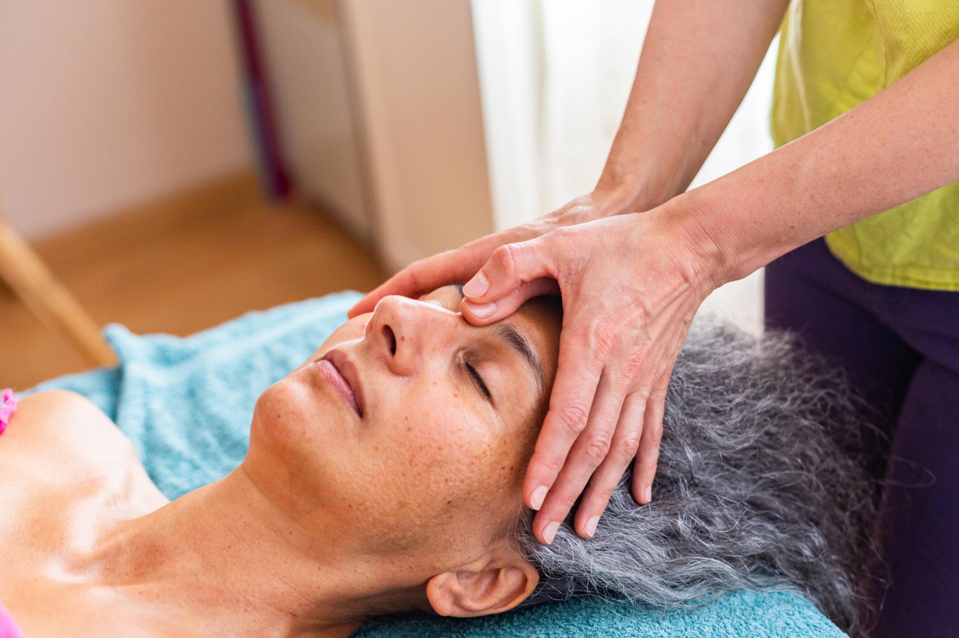 Massage relaxant elodie poirier